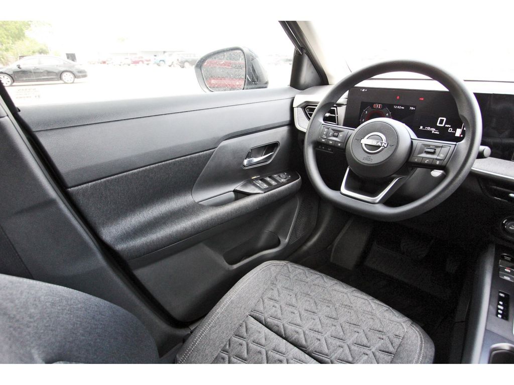 2026 Nissan Kicks SV - 5