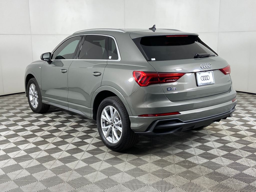 Thumbnail: 2025 Audi Q3 - 8