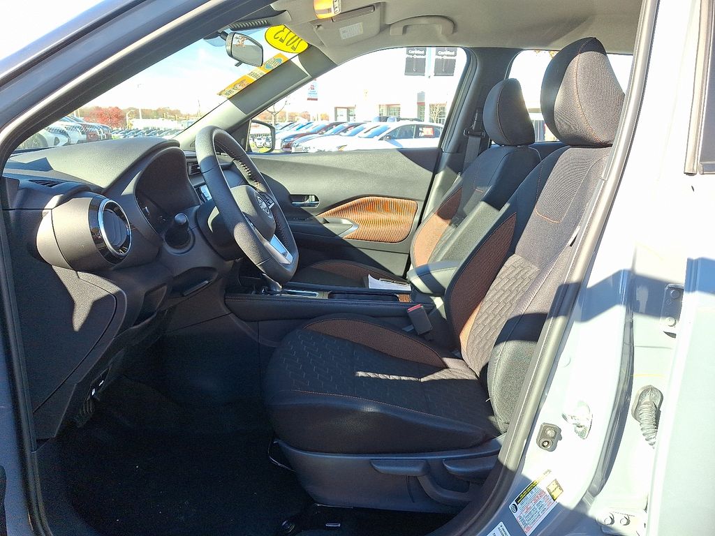 Thumbnail: 2023 Nissan Kicks - 14