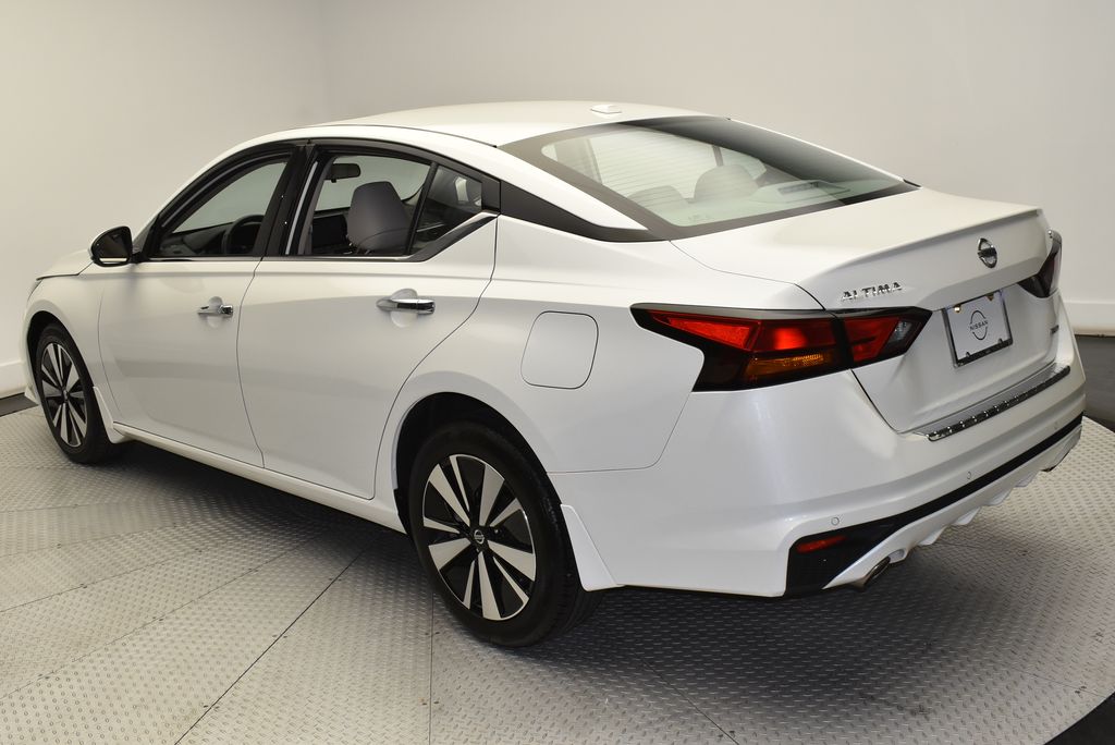 2022 Nissan Altima SL 7