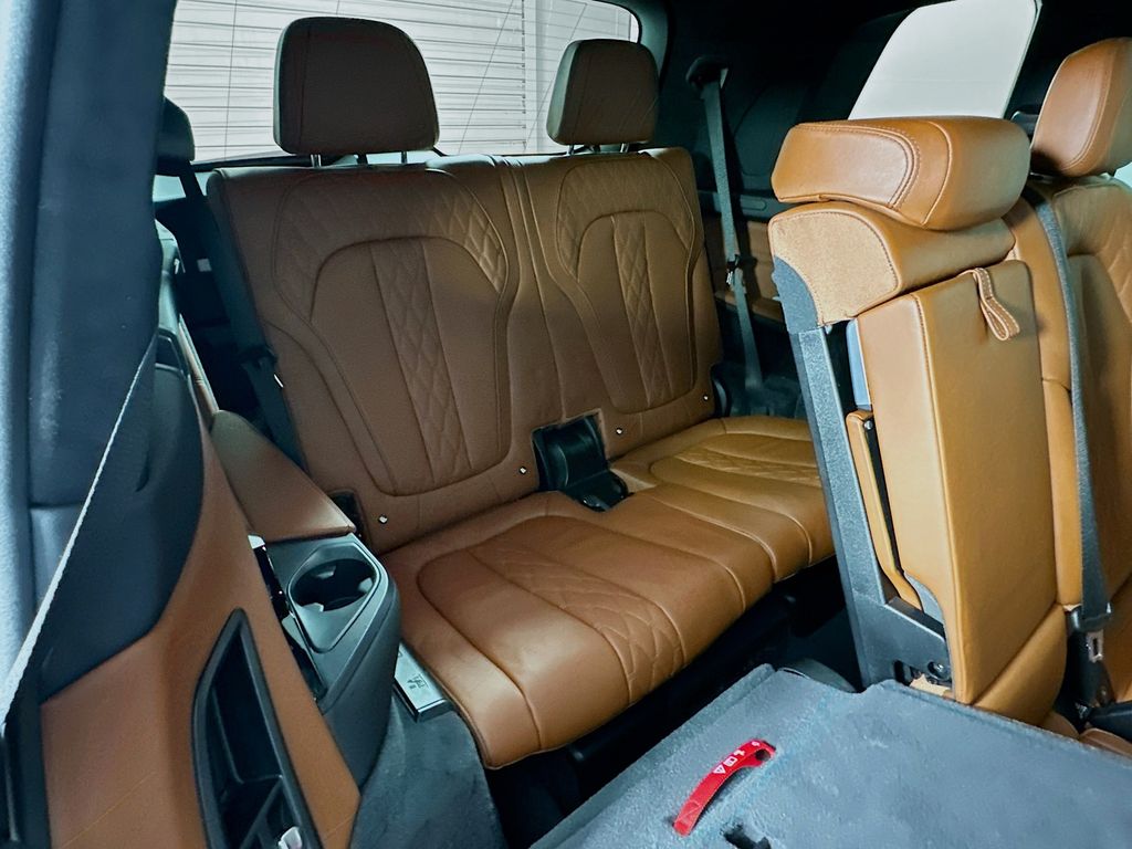 Thumbnail: 2024 BMW X7 - 28