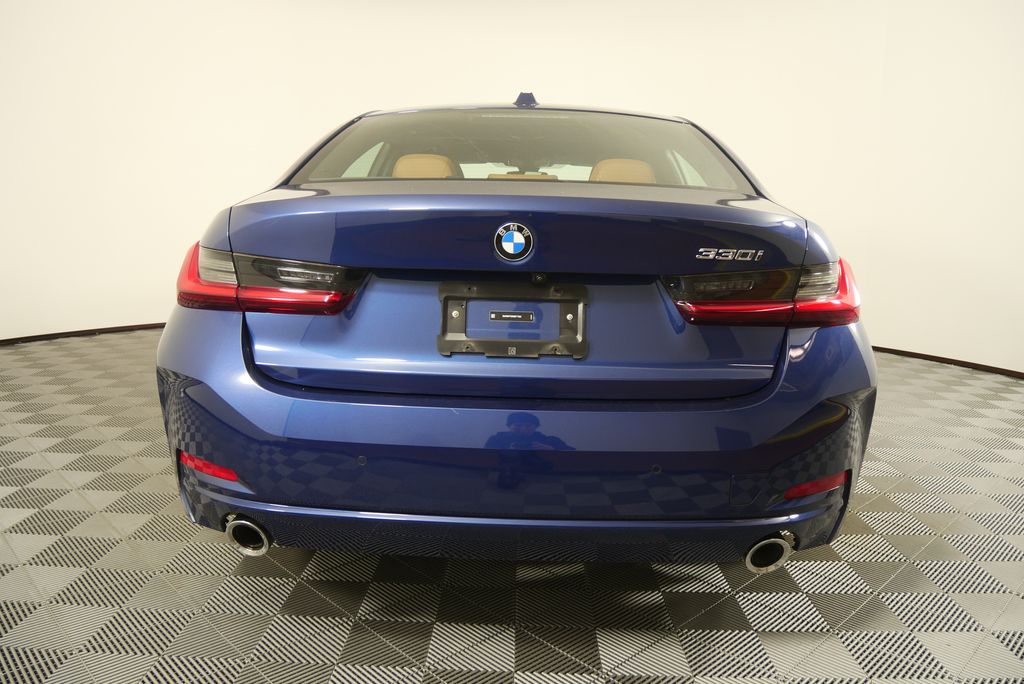 Thumbnail: 2024 BMW 3 Series - 4