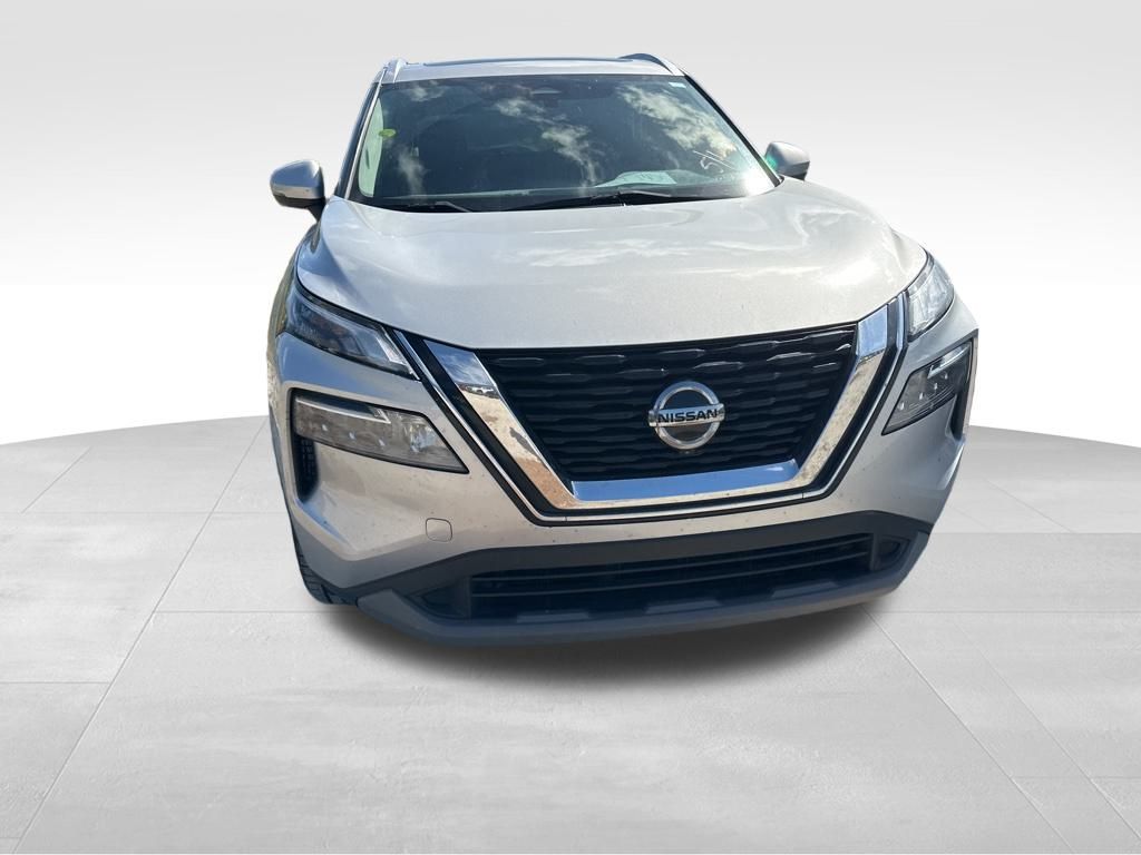 2021 Brilliant Silver Metallic Nissan Rogue SV FWD SUV