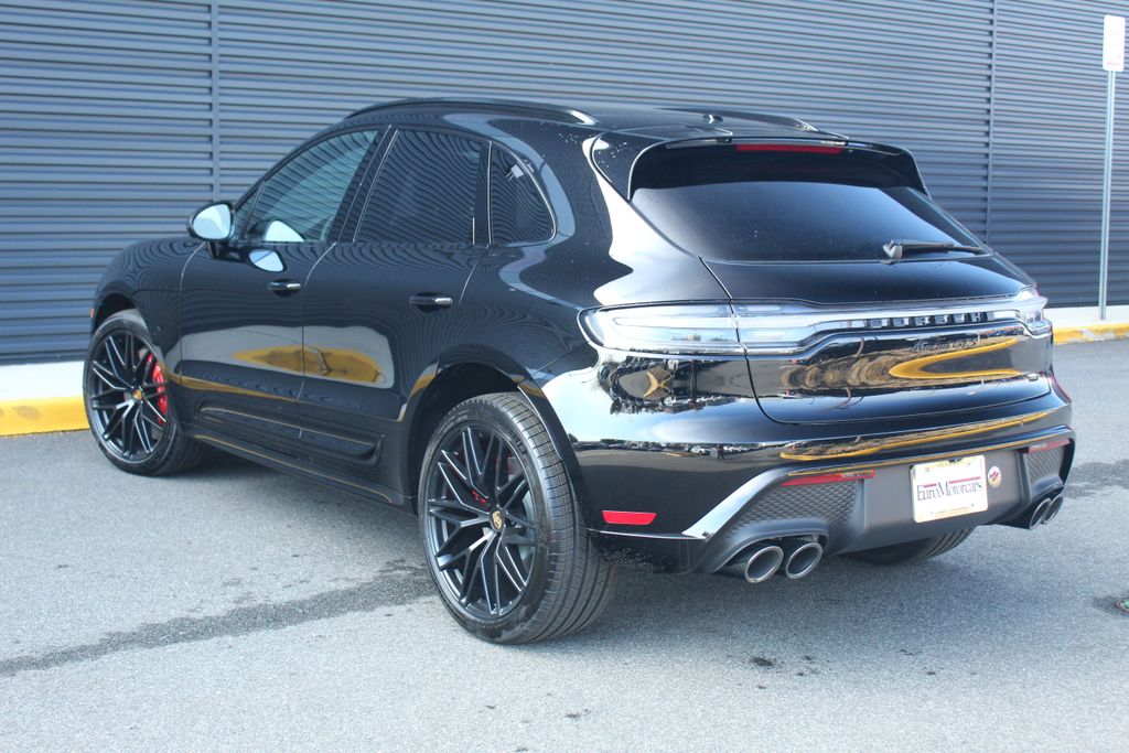 New 2026 Porsche Macan GTS 4D Sport Utility in Westport #TLB61485
