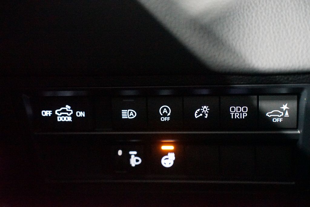 Thumbnail: 2026 Toyota Tundra - 25