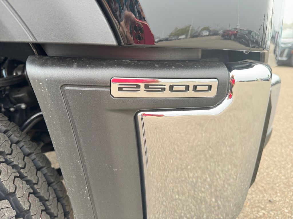 2024 GMC Sierra 2500HD Pro 22