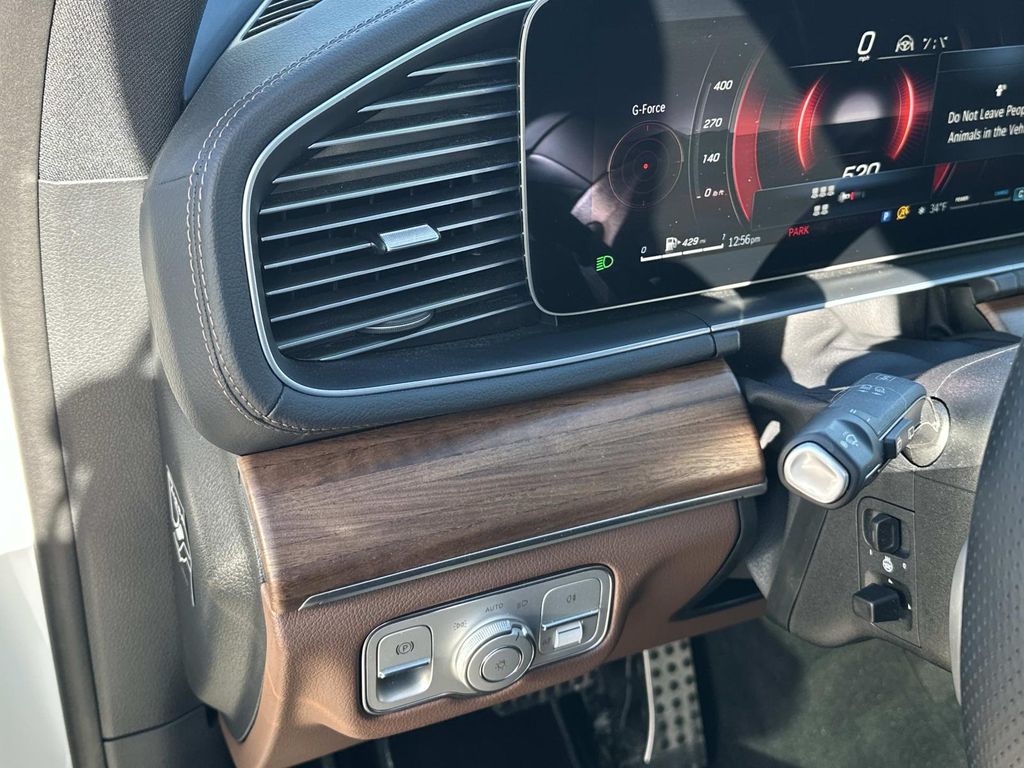 Thumbnail: 2026 Mercedes-Benz GLS - 21