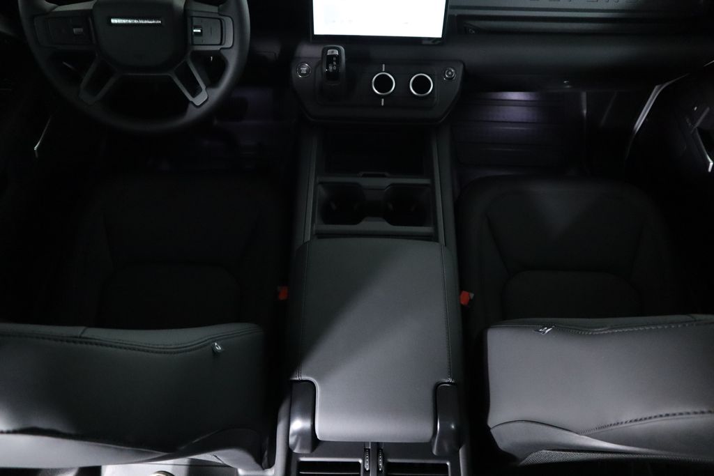 2025 Land Rover Defender 110 18