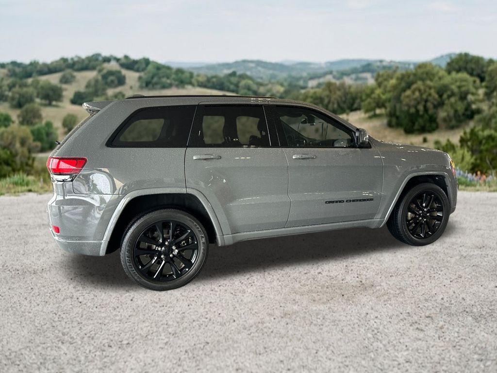 Used Car 2020 Jeep Grand Cherokee  Altitude For Sale Under $25,000 In Austin, Texas