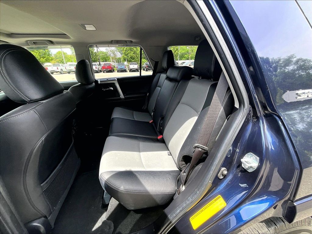2019 Toyota 4Runner — photo 15