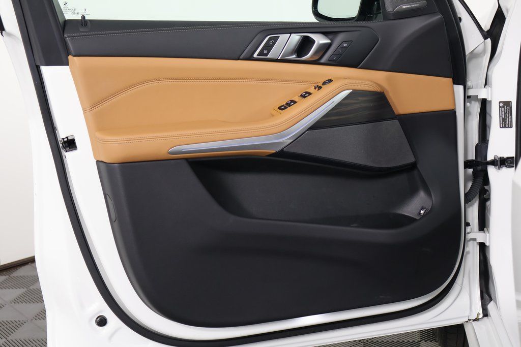 Thumbnail: 2024 BMW X5 - 12