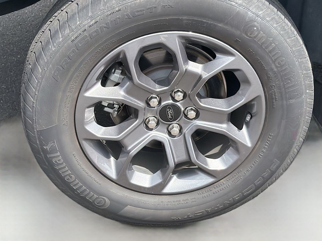 Used 2023 Green Ford XLT image 9