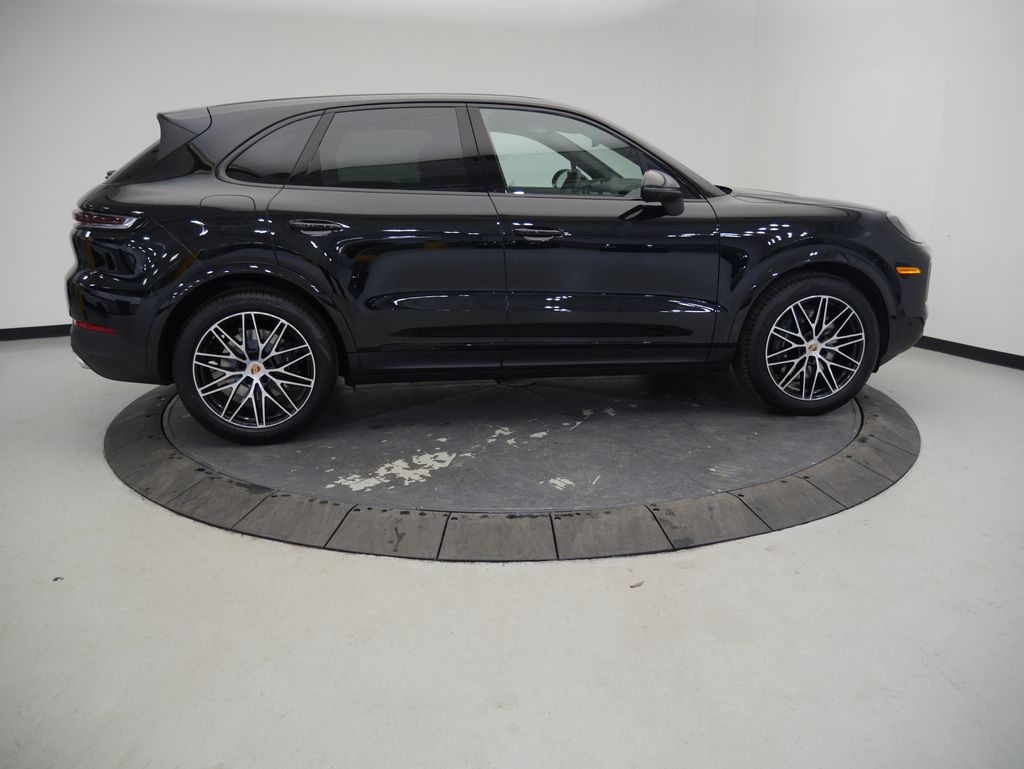 Thumbnail: 2026 Porsche Cayenne - 8