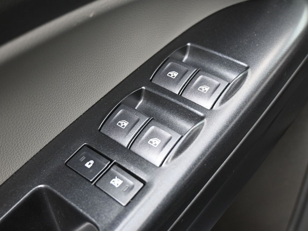 Used 2021 Onyx Black GMC Elevation Standard image 14