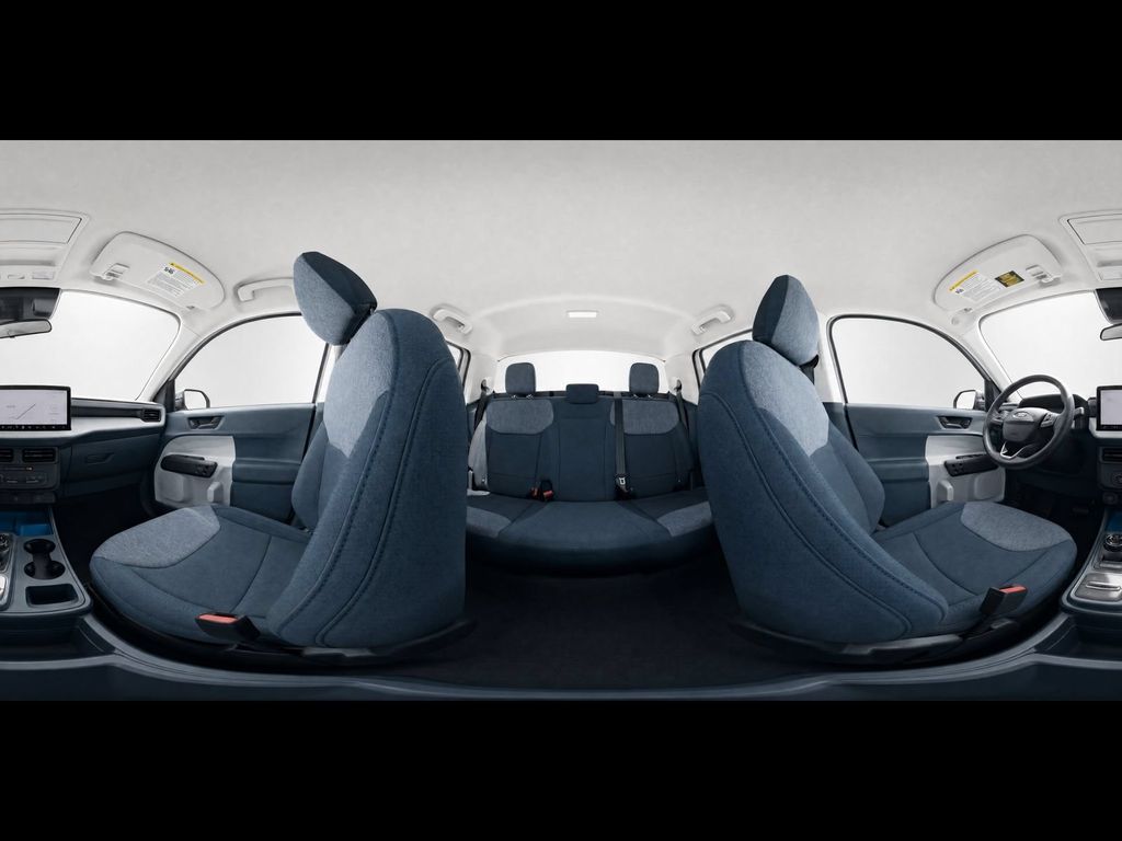 New 2026 Oxford White Ford XLT image 10