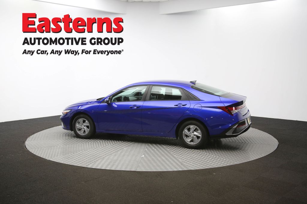 Used 2024 Blue Hyundai SE image 59