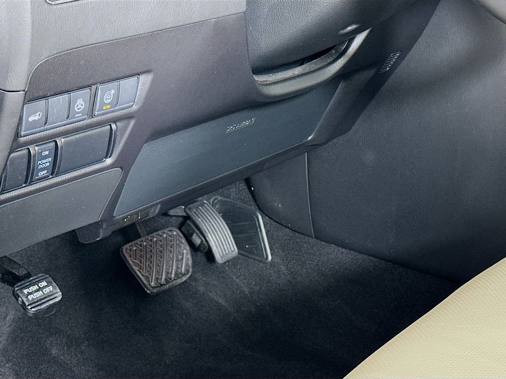 Thumbnail: 2023 INFINITI QX80 - 10