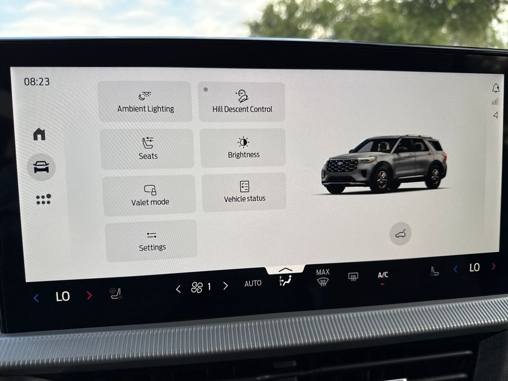 New 2026 White Ford Platinum image 28
