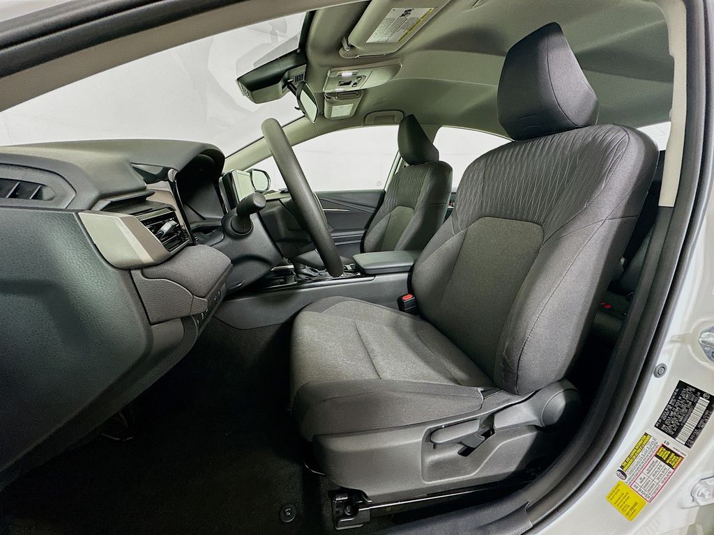 2025 Toyota Camry LE 20