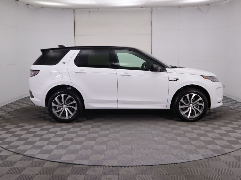 Thumbnail: 2023 Land Rover Discovery Sport - 4