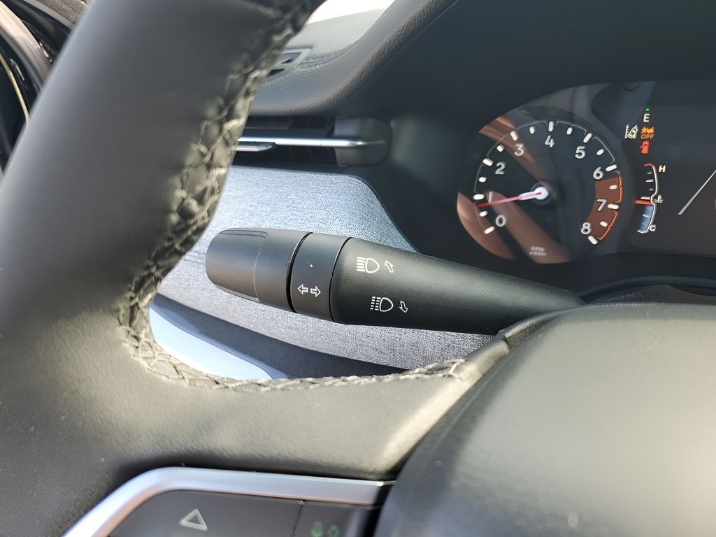 New 2026 Black Jeep Latitude image 35