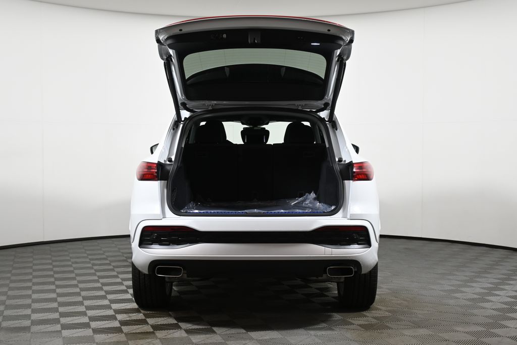 Thumbnail: 2025 Audi Q5 - 29