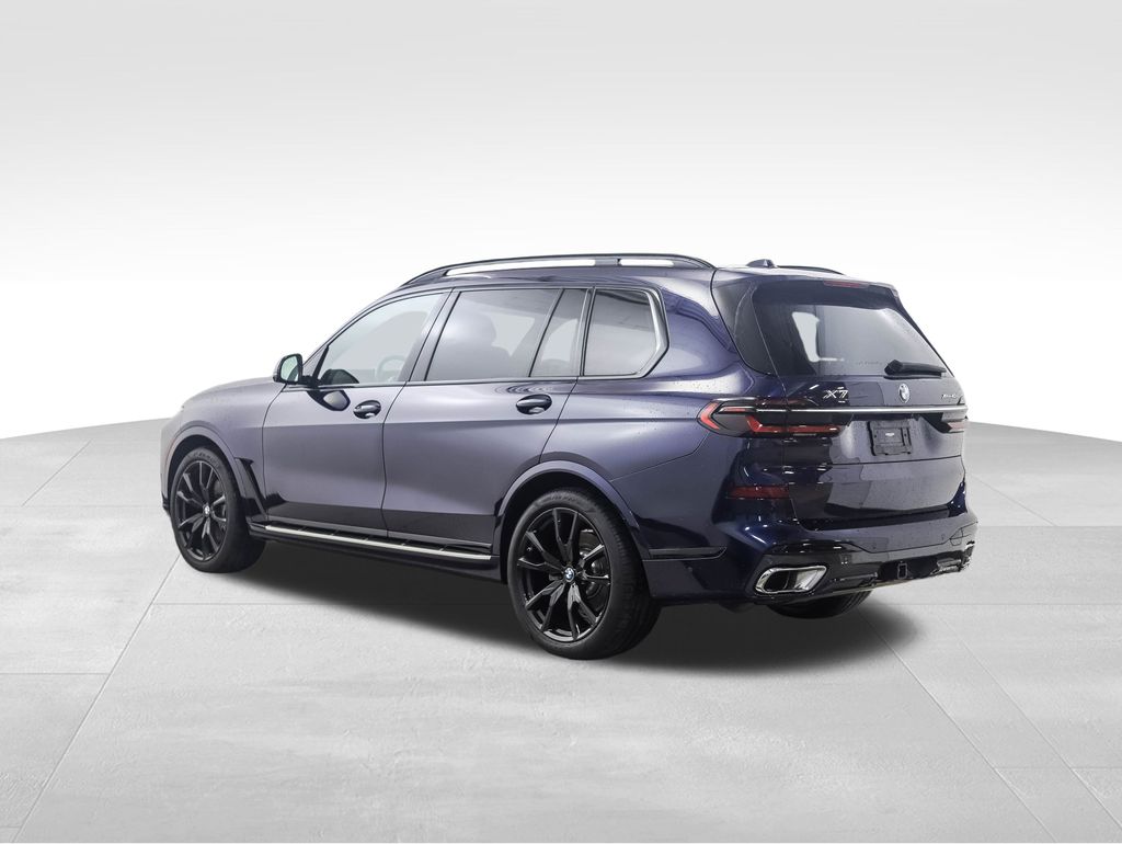 Thumbnail: 2023 BMW X7 - 3