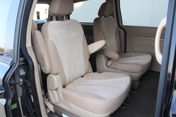 Used Car 2012 Kia Sedona  Lx For Sale Under $10,000 In Georgetown, Texas