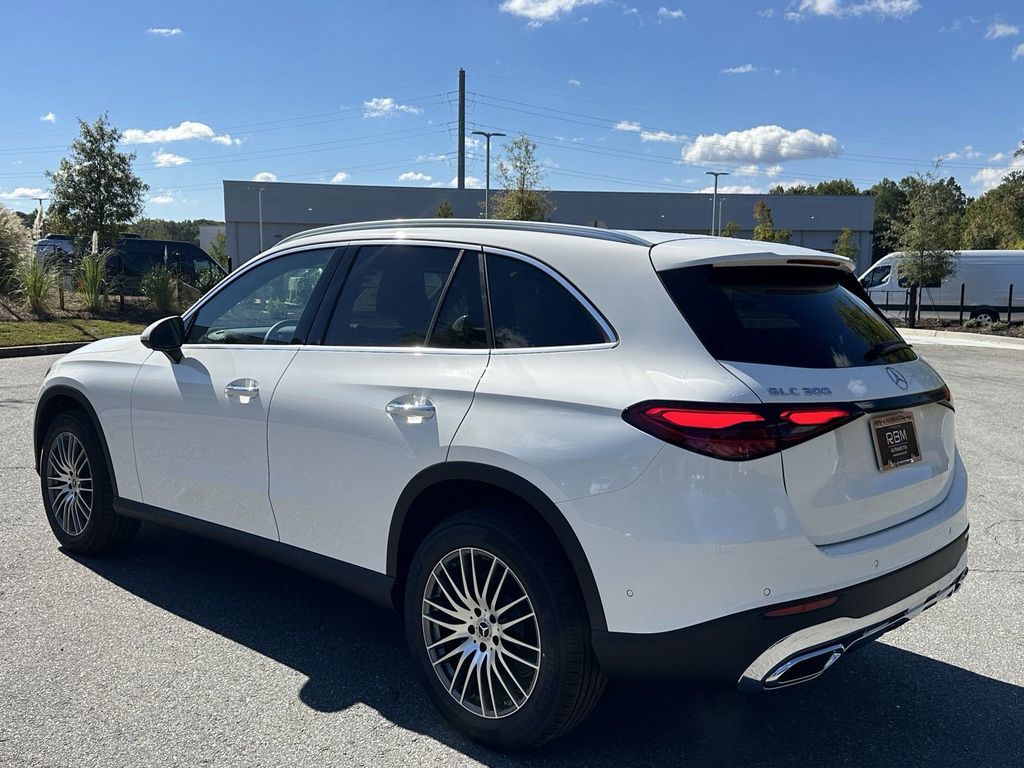 2025 Mercedes-Benz GLC GLC 300 5