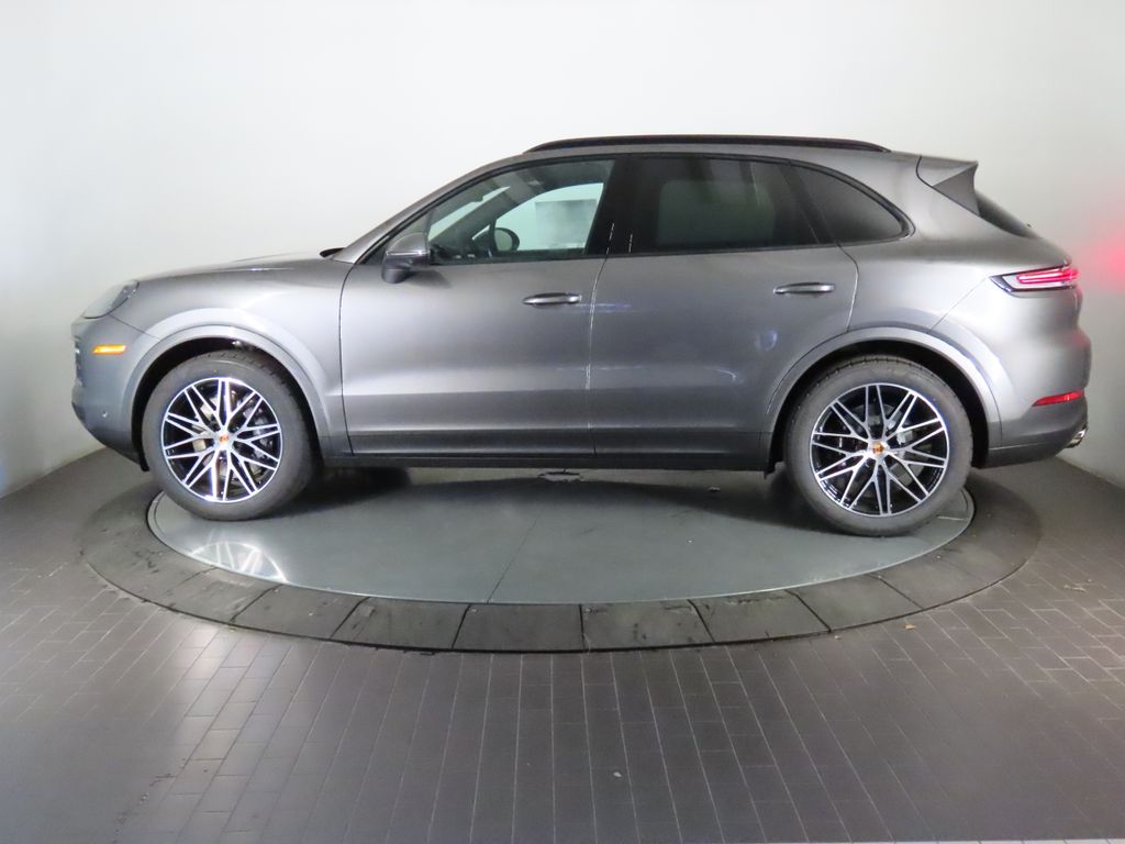 Thumbnail: 2026 Porsche Cayenne - 2