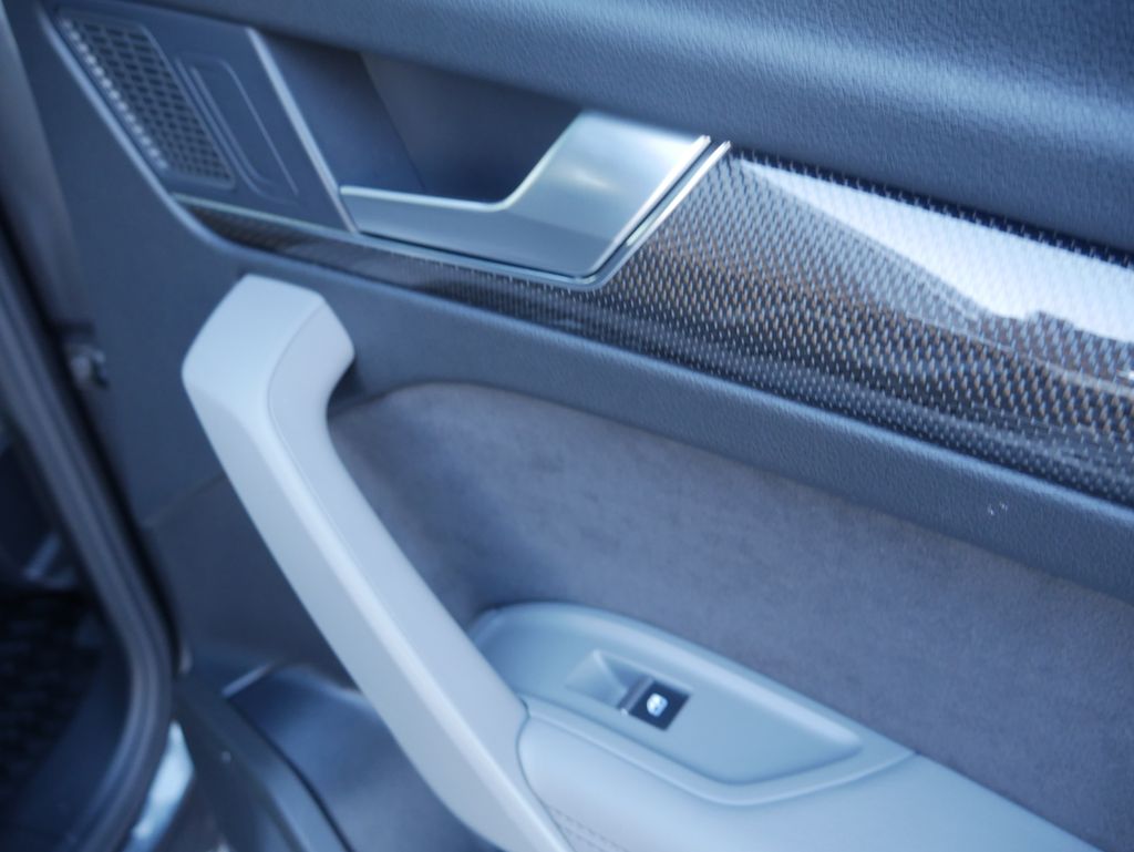 Thumbnail: 2023 Audi SQ5 - 31