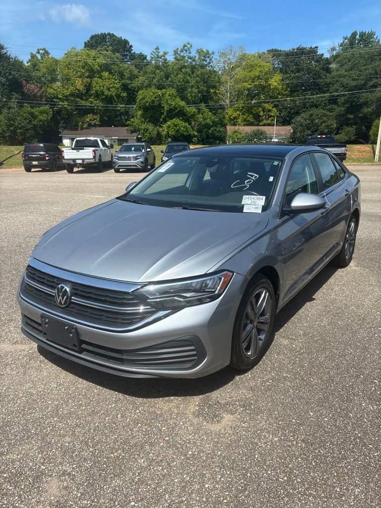 Silver 2024 Volkswagen Jetta Sedan Front-Wheel Drive 8-Speed Automatic