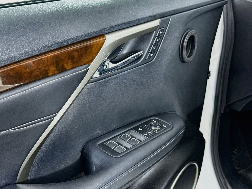 Thumbnail: 2019 Lexus RX - 18