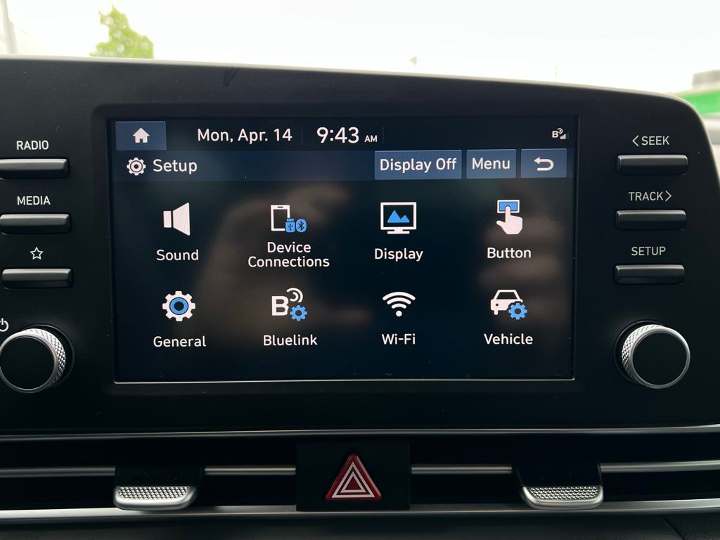 2023 Hyundai Elantra SEL photo