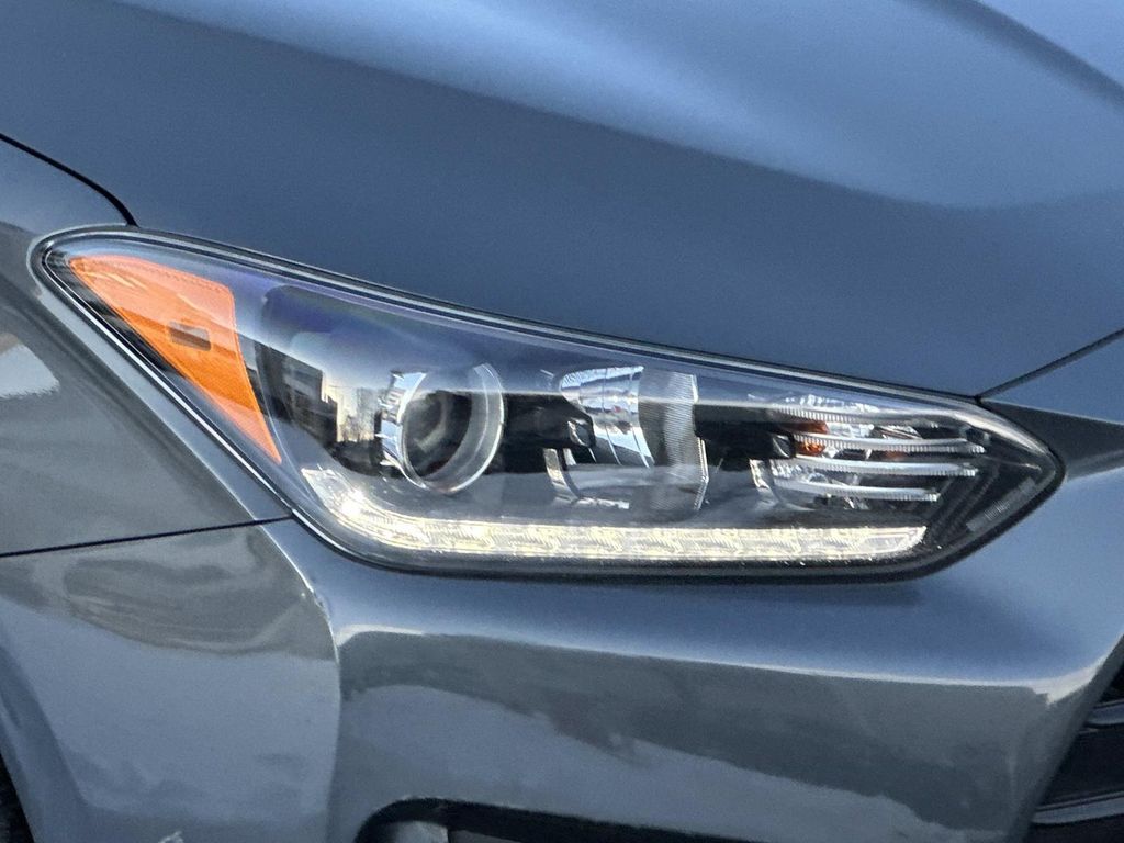 Thumbnail: 2020 Hyundai Veloster - 5