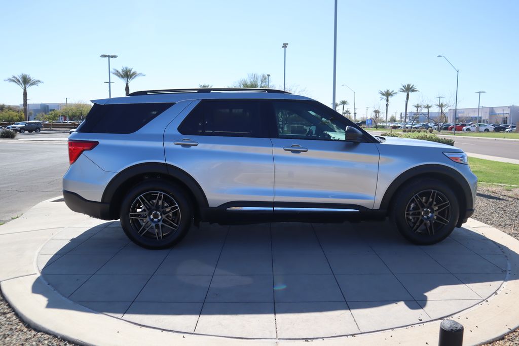 2022 Ford Explorer XLT 4