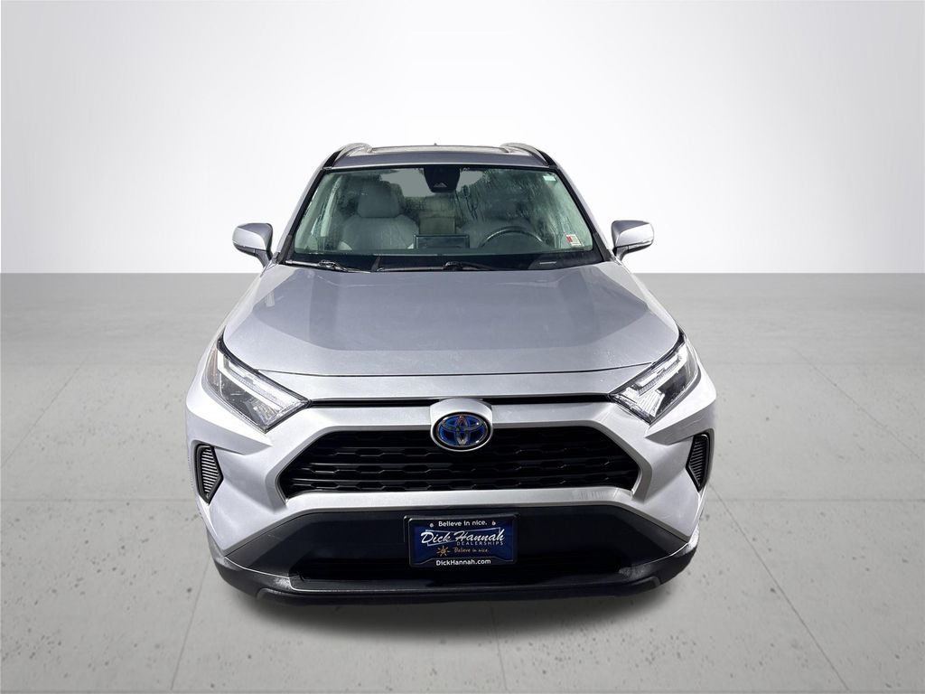 2022 Toyota RAV4 Hybrid XLE