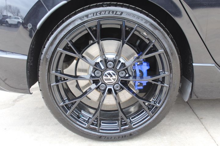 Used Car 2022 Volkswagen Golf R  2.0t For Sale Under $40,000 In Georgetown, Texas