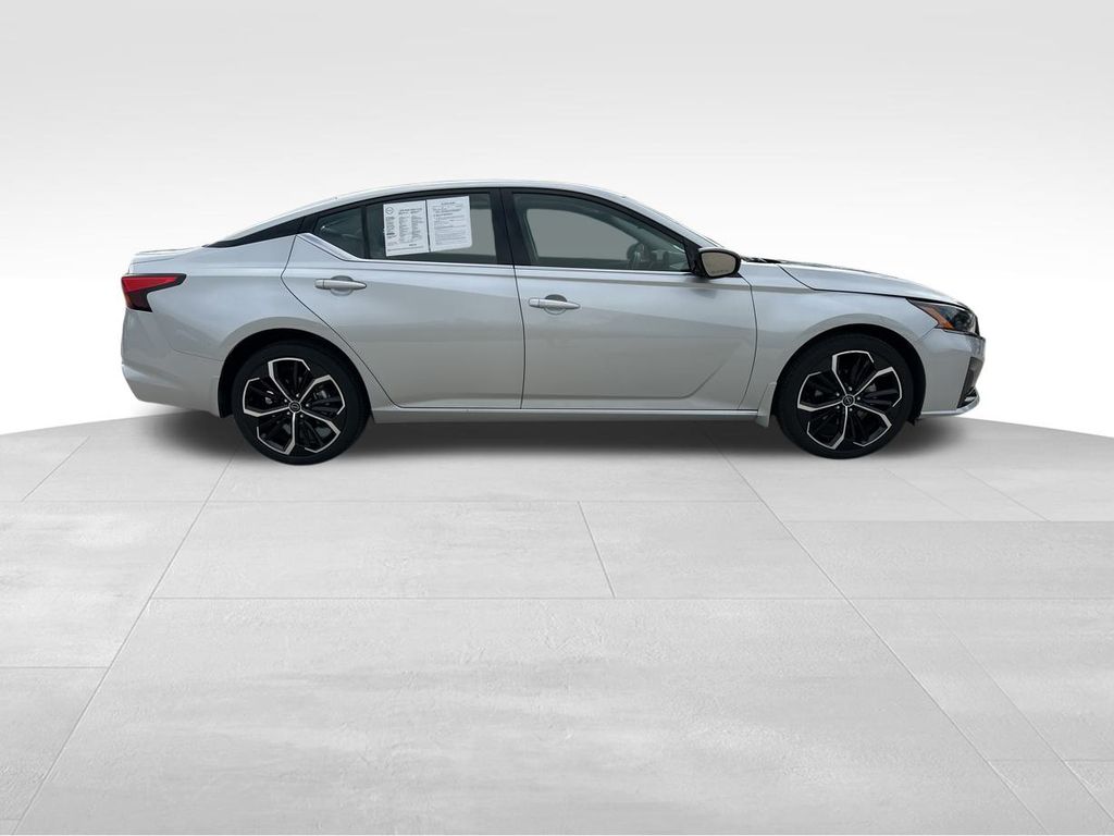 2024 Brilliant Silver Metallic Nissan Altima 2.5 SR AWD Sedan