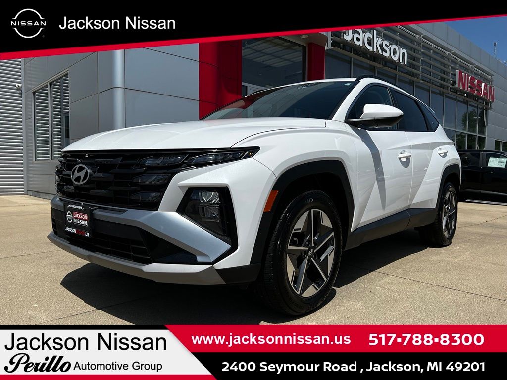 White Pearl 2025 Hyundai Tucson SUV / Crossover All-Wheel Drive 8-Speed Automatic