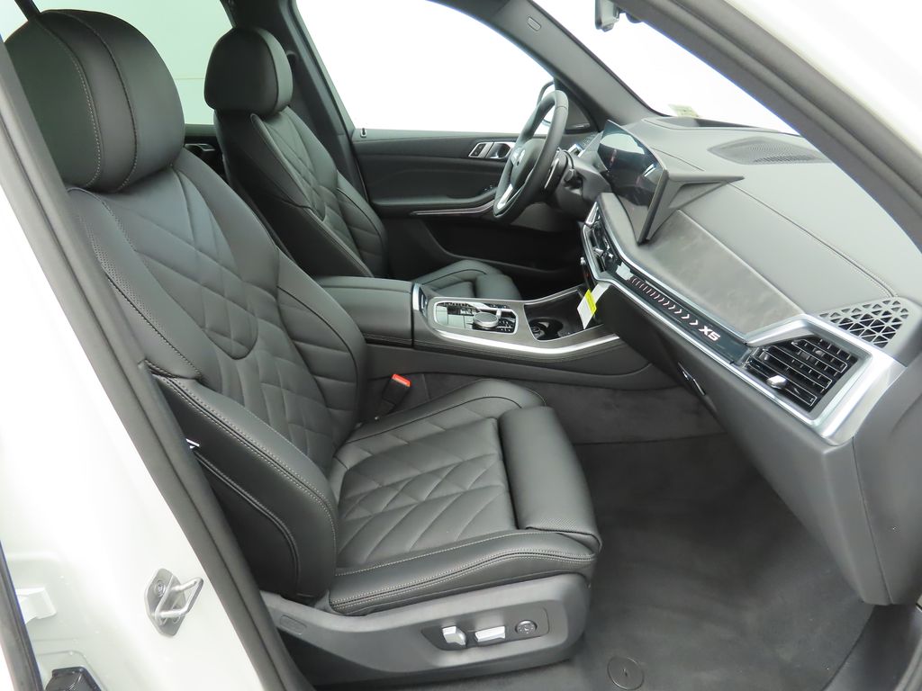 Thumbnail: 2026 BMW X5 - 20