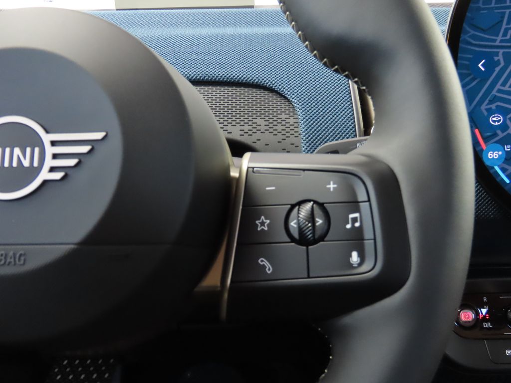 2025 MINI Cooper Countryman Signature 13