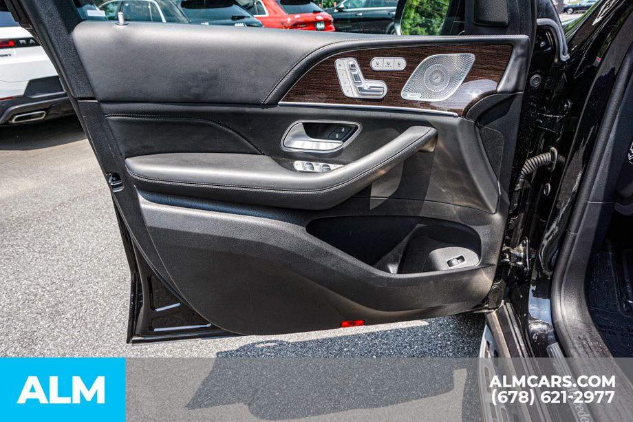 Used 2024 Black Mercedes-Benz GLS 580 image 53