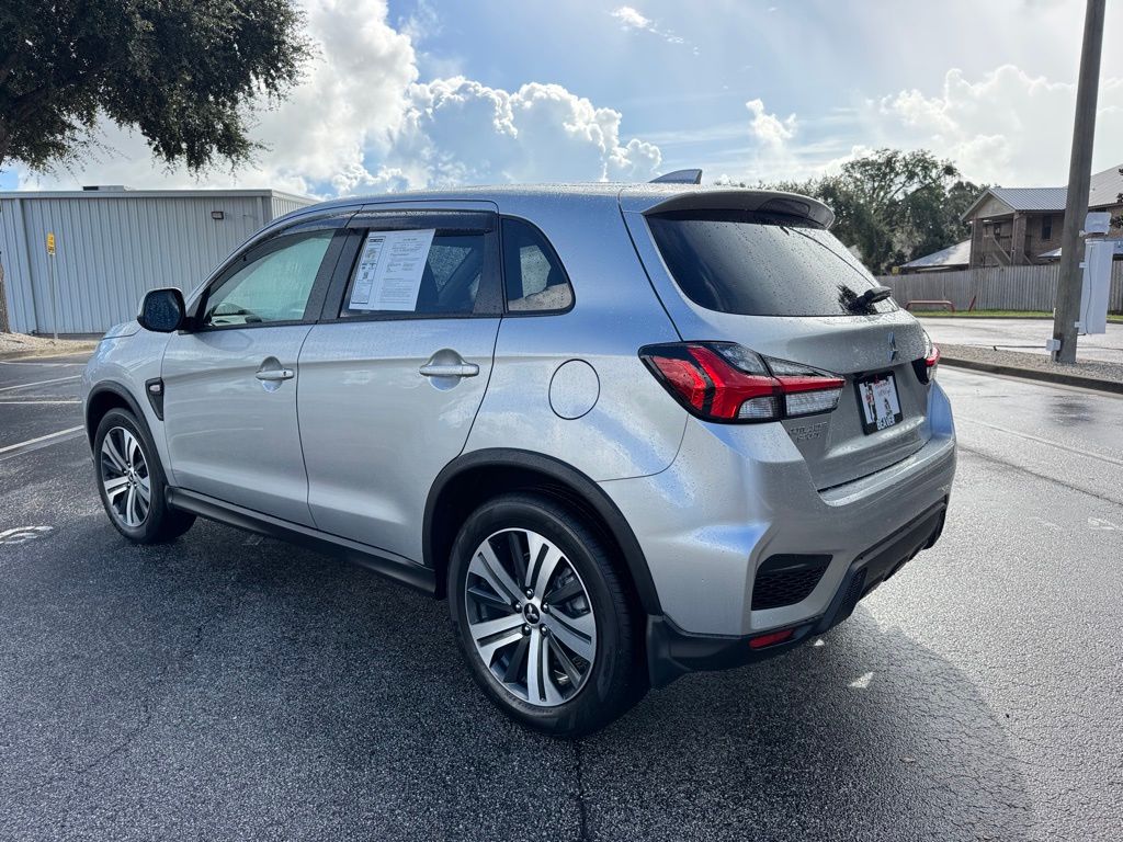 2024 Mitsubishi Outlander Sport ES photo 2