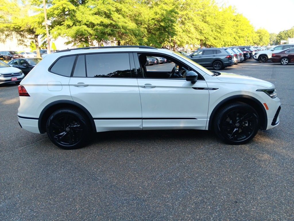 2024 Volkswagen Tiguan 2.0T SE R-Line Black 6