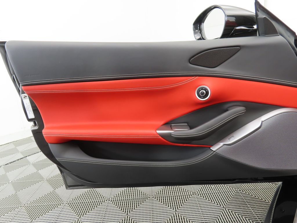 2019 Ferrari Portofino  31