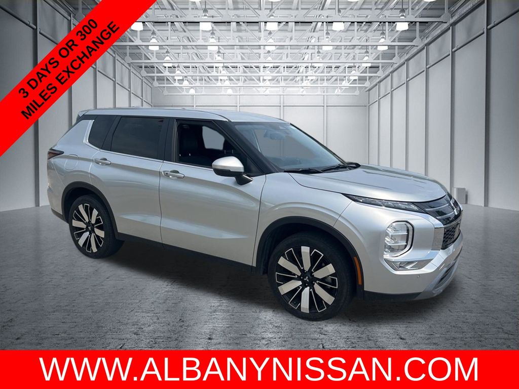 2025 Mitsubishi Outlander SE
