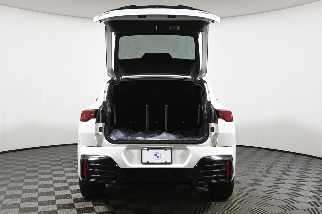 Thumbnail: 2026 BMW X2 - 32