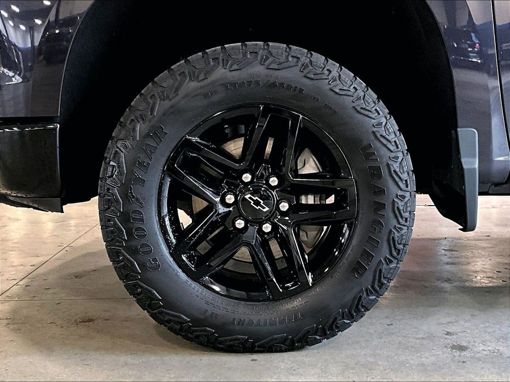 2024 Chevrolet Silverado 1500 — photo 7