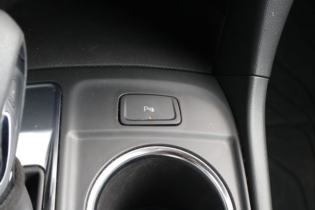 Thumbnail: 2024 Chevrolet Equinox - 21